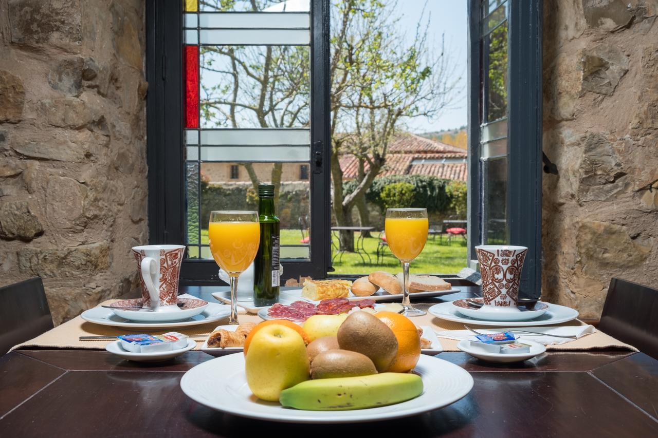 Hotel Posada Santa Maria La Real Aguilar de Campóo Екстериор снимка