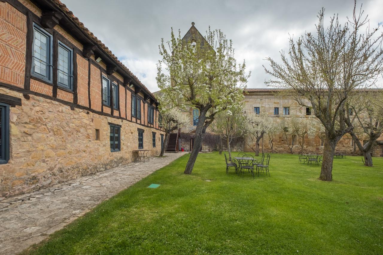 Hotel Posada Santa Maria La Real Aguilar de Campóo Екстериор снимка