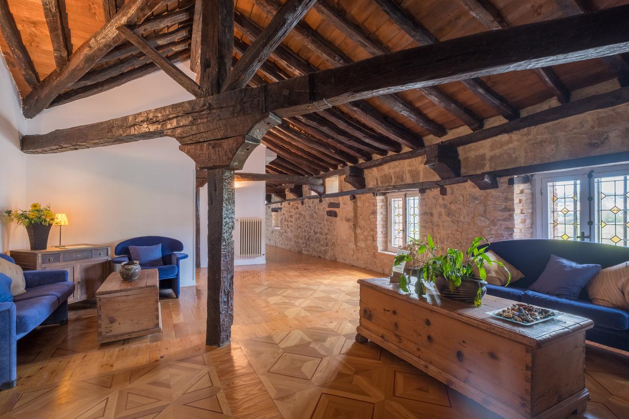 Hotel Posada Santa Maria La Real Aguilar de Campóo Екстериор снимка